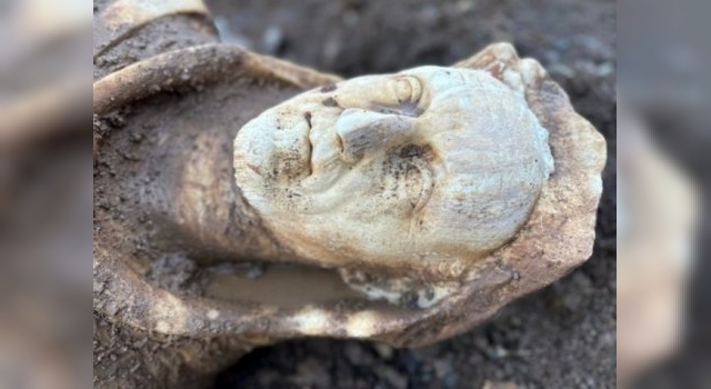 Roma: hallaron una antigua escultura de Hércules en una alcantarilla