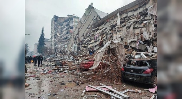 Devastadores terremotos en Turquía y Siria: ya suman más de 3000 los muertos
