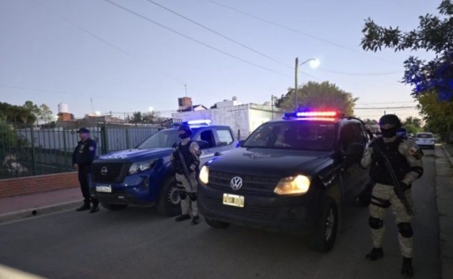 Tres hermanos detenidos por vender drogas en el interior de Córdoba