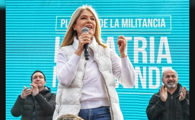 Magario: "Devolvamos los derechos que Milei les quita a los pibes, abuelos y trabajadores"