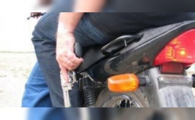 Pareja en moto asaltó a playeros de dos estaciones de servicio de San Francisco 