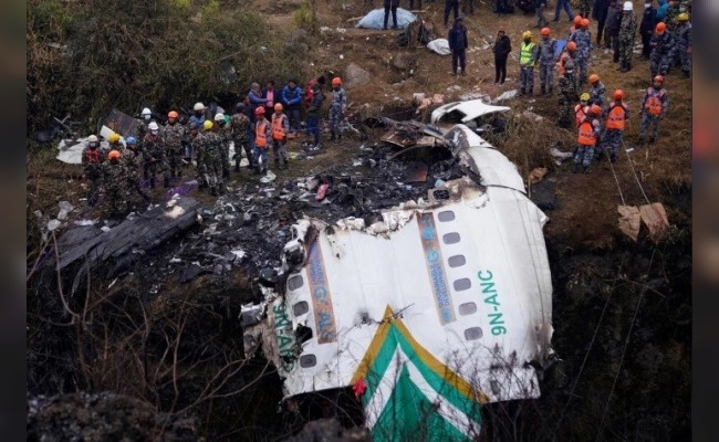 Tragedia en Nepal: se estrelló un avión y murieron 18 personas