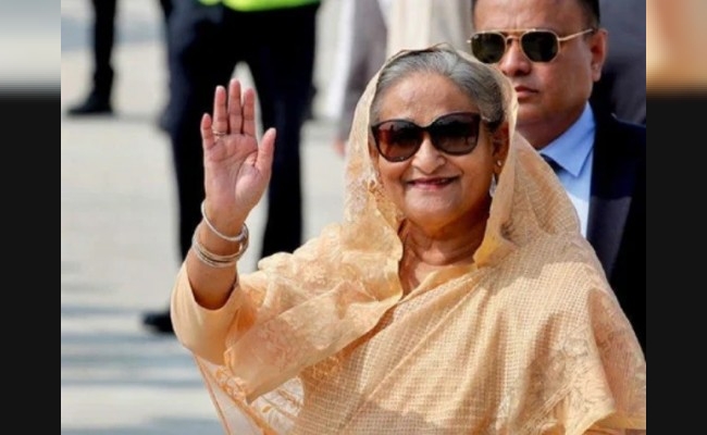 La primera ministra de Bangladesh renunció en medio de protestas