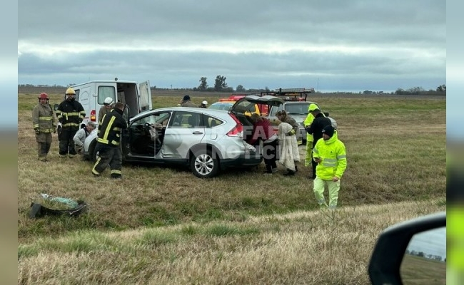 Accidente en la Autovía Nacional 19, Bomberos asistieron a las víctimas