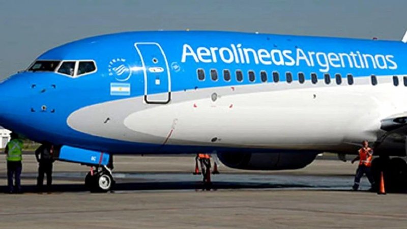 El Gobierno busca "acelerar" el tratamiento en el Congreso para la privatización de Aerolíneas Argentinas