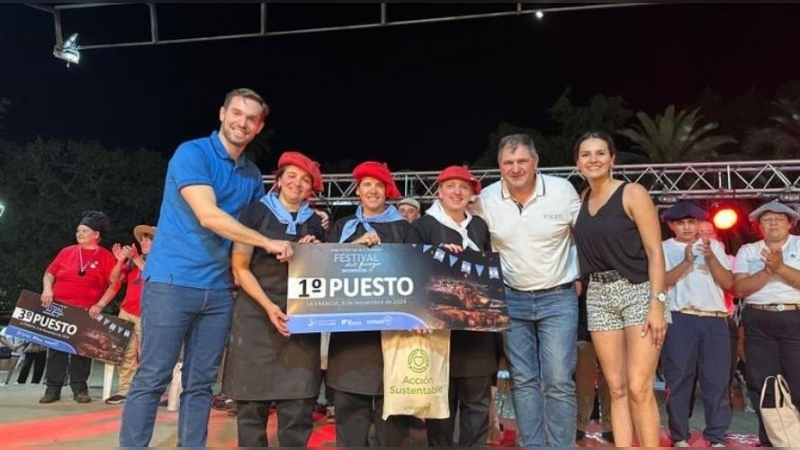 El talento femenino destacó en la competencia de asadores del Festival del Fuego en La Francia