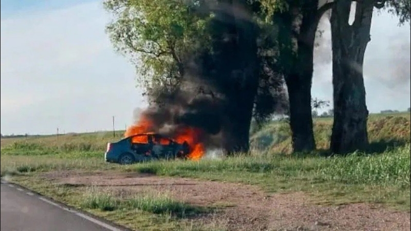 Femicidio en Monte Maíz: mató a su pareja y se quitó la vida chocando el auto contra un árbol