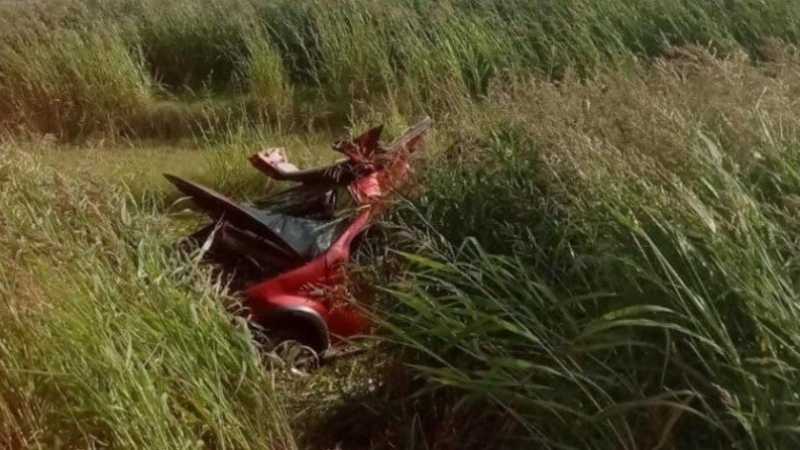 Tres personas graves luego de darse vuelta en el auto en una ruta de Córdoba