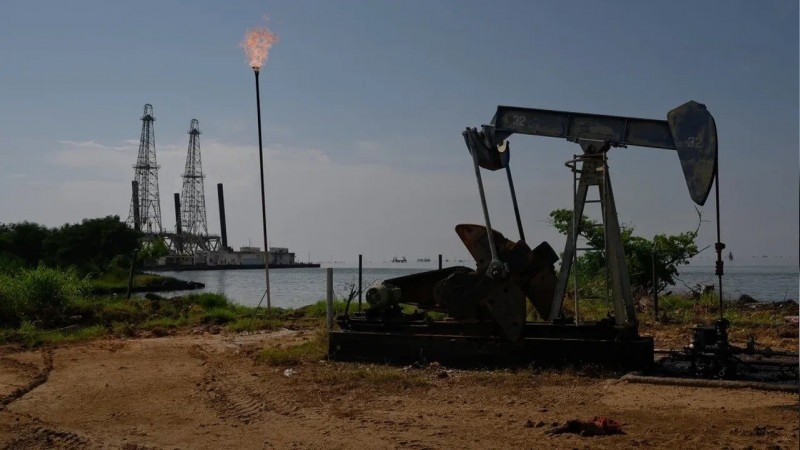 Venezuela ratificó la continuidad productiva en el sector petrolero "con o sin licencia" de Estados Unidos
