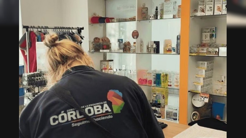 Clausuraron veterinarias truchas en Córdoba y secuestraron más de mil productos