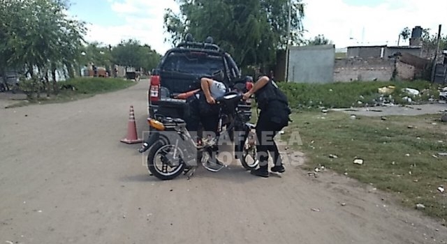 Desmantelada por los delincuentes, recuperaron una motocicleta robada