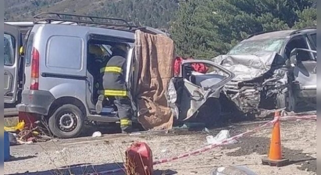 Un terrible choque en Bariloche dejó tres personas muertas y una cuarta en grave estado