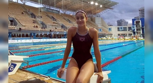 Malena Santillán, disputa este viernes la prueba de los 200 metros espalda en Estados Unidos