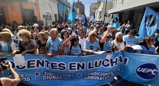 Córdoba: este viernes paran los docentes, en rechazo a la propuesta del gobierno