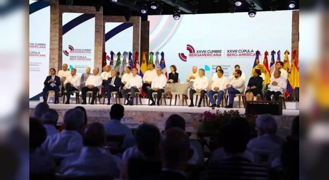 La Cumbre Iberoamericana inicia con un pedido de unidad pese a diferencias