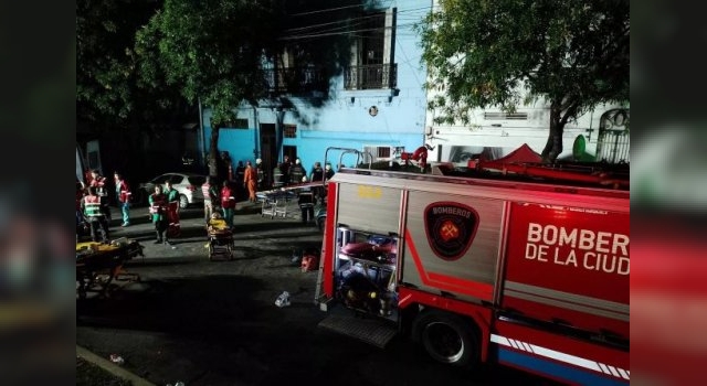 Dos muertos y 15 heridos tras el derrumbe de una casa en Buenos Aires