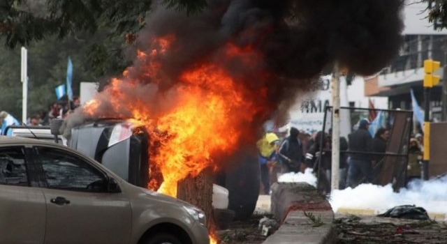 Un ex juez denunció que los disturbios en Jujuy fueron impulsados por el gobierno nacional