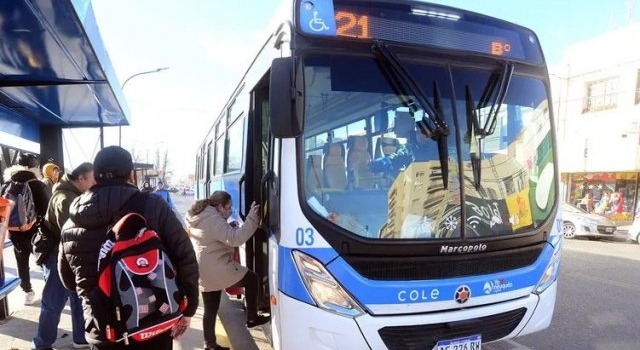 La UTA acordó un aumento salarial y este viernes habrá colectivos en el interior