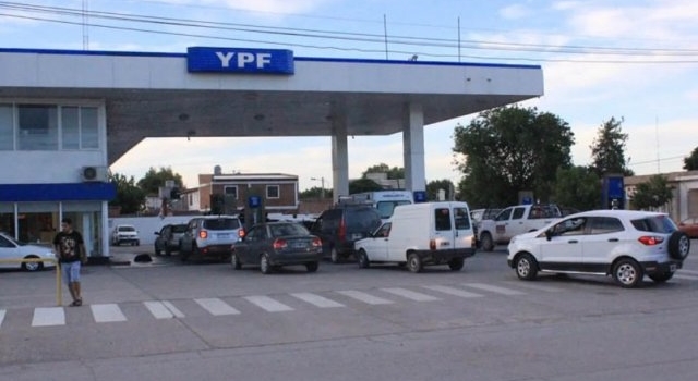 Con fuerte incremento de YPF, cuánto vale el litro de nafta en Córdoba