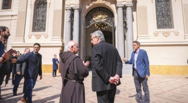 Alberto Fernández recorrió obras de restauración