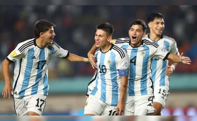 La selección argentina Sub 17 venció a Japón y quedó a un paso de clasificar a octavos en el Mundial