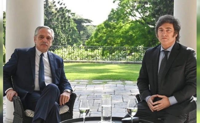 Fernández se reunió con el presidente electo, Javier Milei, y comenzó la transición hacia la nueva gestión