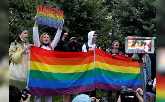 La Corte Suprema de Rusia prohibió el movimiento LGBTQ+ por "extremista"