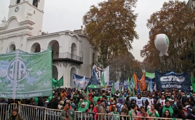 "Dentro de la ley todo, fuera de la ley nada": el mensaje del Gobierno a los piqueteros