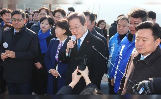 Apuñalaron al líder de la oposición de Corea del Sur