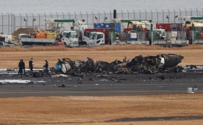 Japón inicia dos investigaciones sobre el accidente en el aeropuerto de Tokio