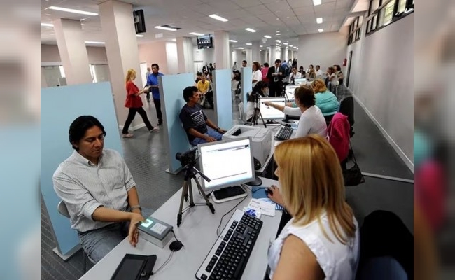 Renaper actualizó los precios del DNI y el pasaporte en base a la suba del dólar oficial