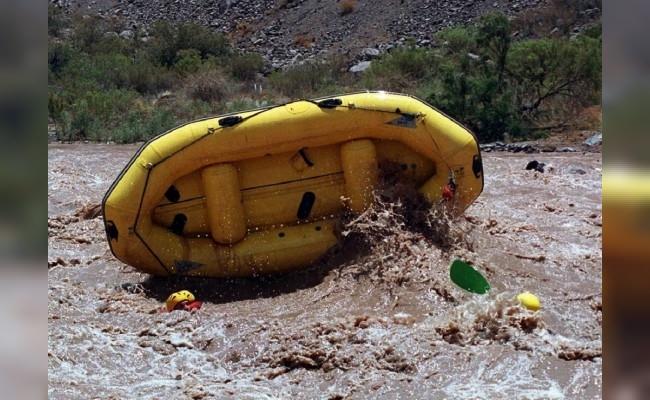 Murió ahogado arrastrado por el río tras caer de un bote de rafting en Mendoza