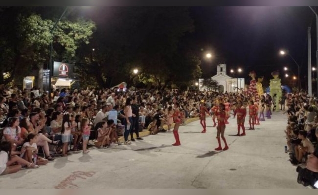 El Carnaval del club Urquiza de Morteros fue un éxito