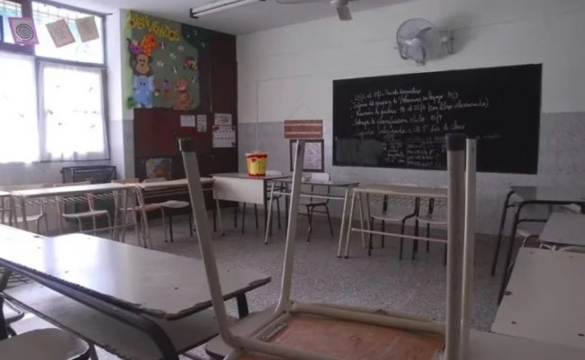 Se complica el inicio de clases: los gremios analizan un paro