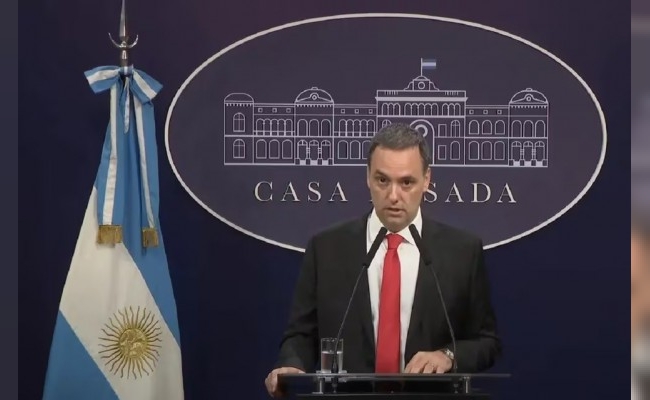 Adorni sobre la negativa de Chubut de enviar combustible: “Esto no es un ataque al Gobierno nacional sino a todos los argentinos”