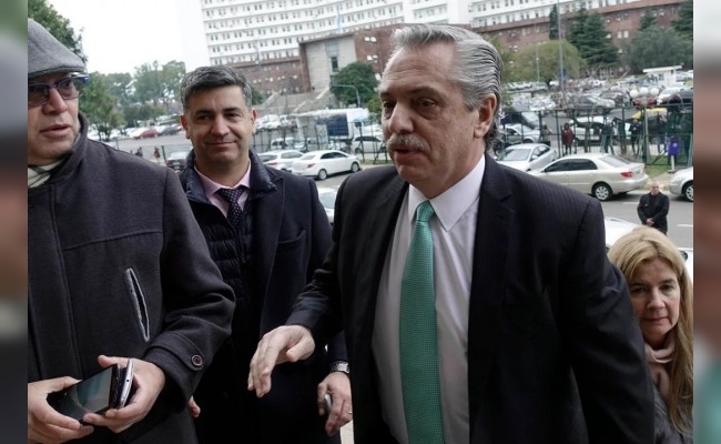 Una abogada denunció a Alberto Fernández por los seguros a los créditos de la ANSES