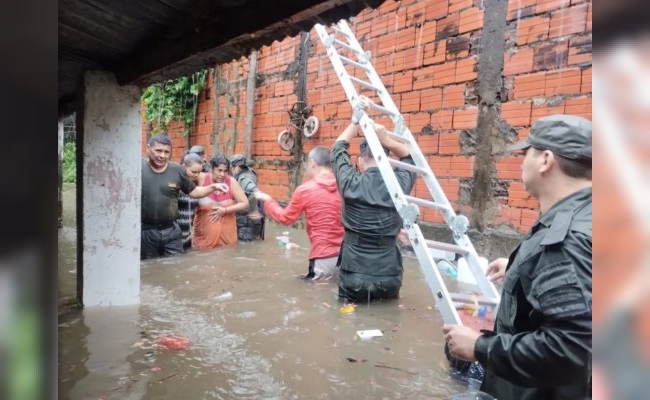 Corrientes sufre "la peor catástrofe natural" por inundaciones tras un temporal