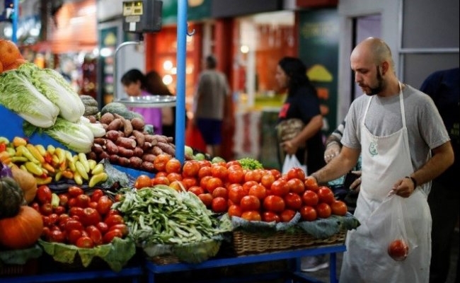 Alimentos: los precios aumentaron del campo a la góndola 3,4 veces en febrero