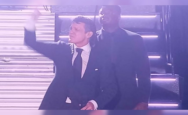 Luis Miguel cantó menos de una hora en Córdoba y la gente explotó de la indignación