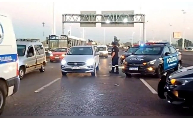 Dos accidentes y al menos 7 heridos en Puente La Noria: fuertes demoras en el tránsito