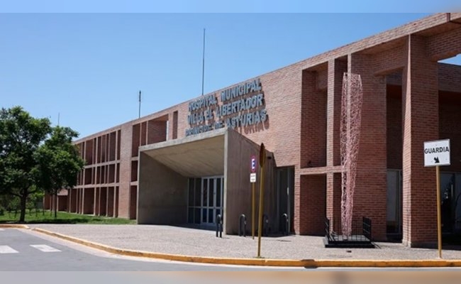 Violencia extrema: un herido grave por balacera entre vecinos y patrulleros atacados