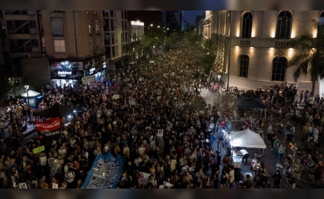 Córdoba: 15mil personas se conectaron en las calles para conmemorar a las 30.000 víctimas