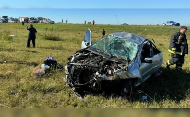 Murió tras dar varios tumbos con su auto en la autopista Córdoba-Rosario