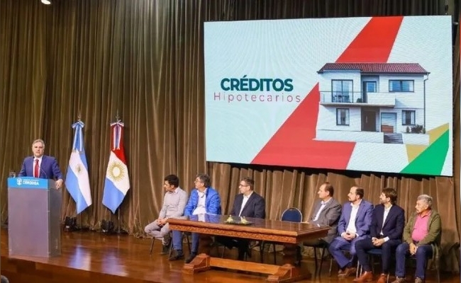 Llaryora lanzó créditos hipotecarios para financiar hasta el 100% de la vivienda