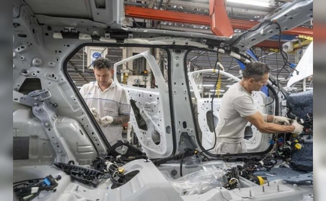 La recesión avanza: la producción automotriz cayó un 21% interanual en abril