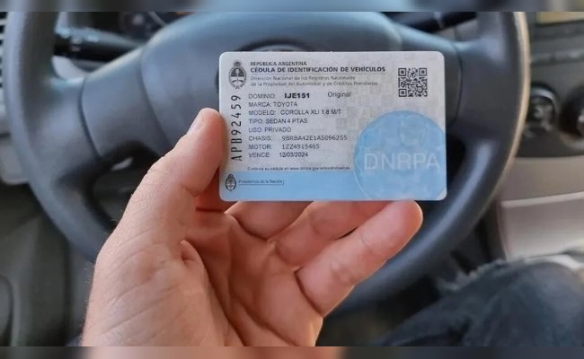 El Gobierno oficializó que no se necesita cédula azul para conducir