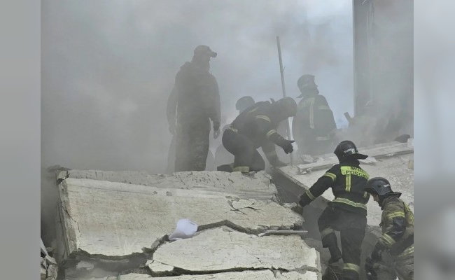 Un ataque ucraniano contra un bloque de apartamentos causó 15 muertos, según Rusia