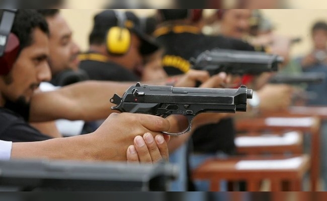 Habilitan renovar la licencia para usar armas sin rendir examen de idoneidad