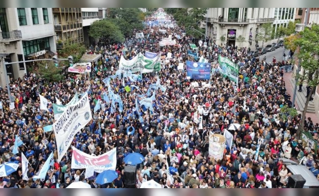 El Frente Sindical de Universidades Nacionales convocó a un paro el 23 de mayo