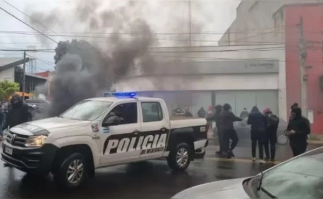 Misiones: la Policía negó un "acuertelamiento" y pide aumento mayor al 100% en sueldos